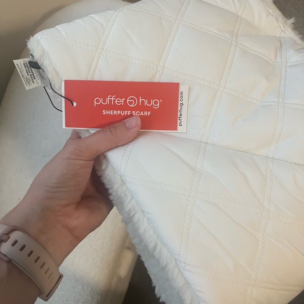 Pufferhug SherPuff White Scarf